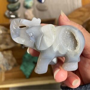 Gray Elephant Agate Figurine with druzy pocket